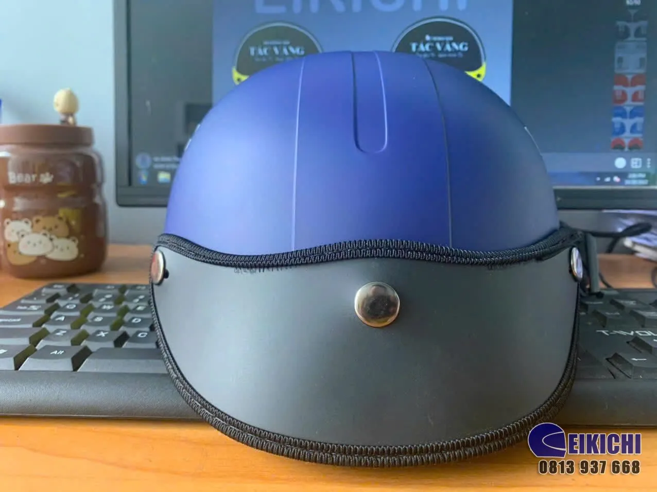Nón Bảo Hiểm In Logo Bất Động Sản Tấc Vàng – Xưởng EIKICHI Sản Xuất Nón Bảo Hiểm Theo Yêu Cầu Cho Doanh Nghiệp
