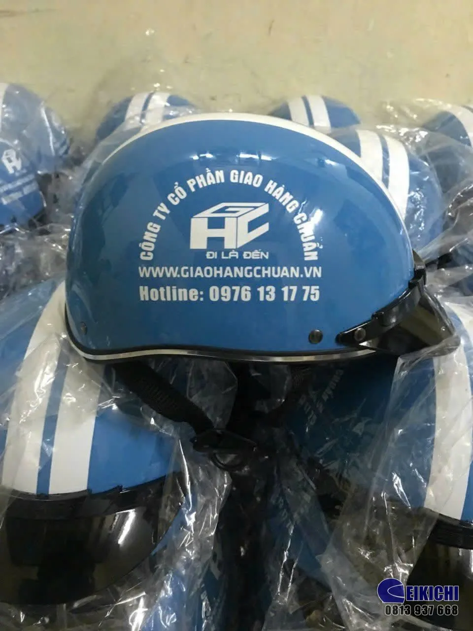 Nón Bảo Hiểm In Logo Công Ty Cổ Phần Giao Hàng Chuẩn | Xưởng Sản Xuất Nón Bảo Hiểm EIKICHI