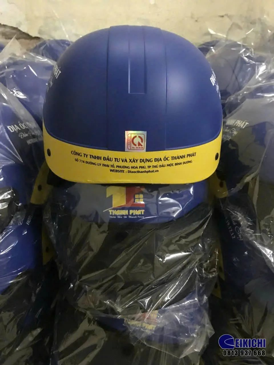 Nón Bảo Hiểm In Logo Địa Ốc Thành Phát | Xưởng Sản Xuất Nón Bảo Hiểm Quà Tặng Doanh Nghiệp EIKICHI