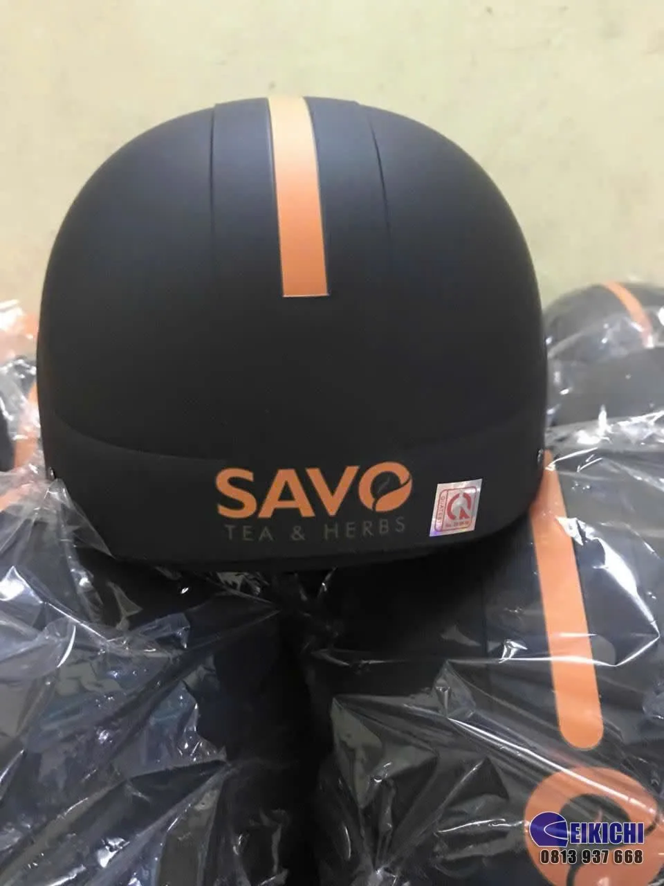 Nón Bảo Hiểm In Logo SAVO Tea & Herbs | Xưởng Sản Xuất Nón Bảo Hiểm Quảng Cáo Doanh Nghiệp EIKICHI