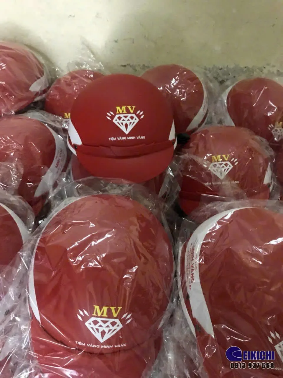 Nón Bảo Hiểm In Logo Tiệm Vàng Minh Vàng | Xưởng Sản Xuất Nón Bảo Hiểm Quà Tặng Doanh Nghiệp EIKICHI