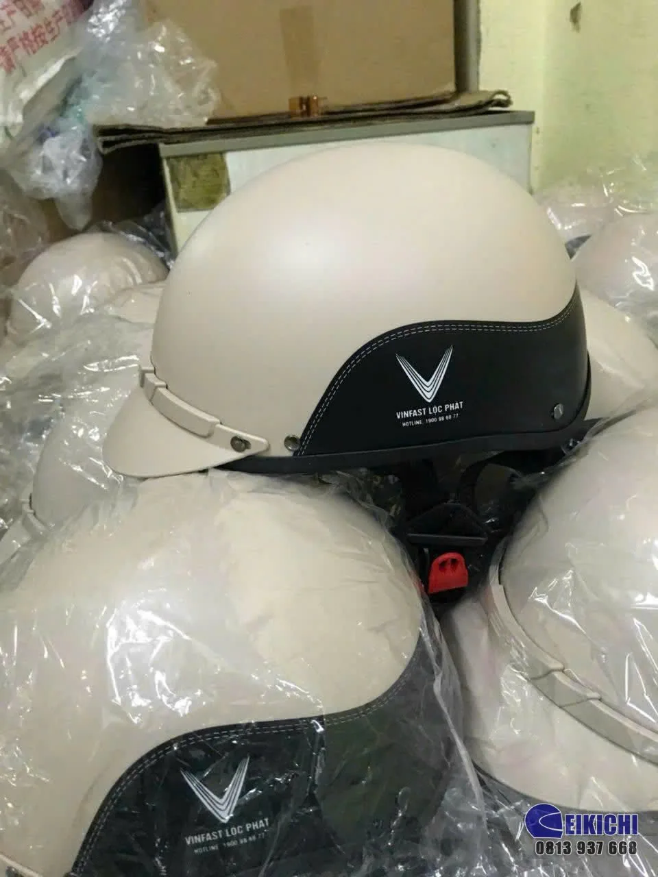 Nón Bảo Hiểm In Logo VinFast Lộc Phát | Xưởng Sản Xuất Nón Bảo Hiểm EIKICHI Theo Yêu Cầu