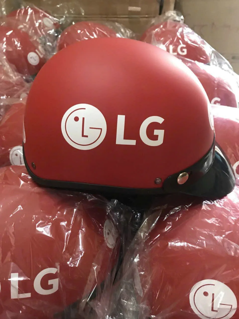 Nón Bảo Hiểm LG In Logo – Đặt Nón Bảo Hiểm Theo Yêu Cầu | Eikichi
